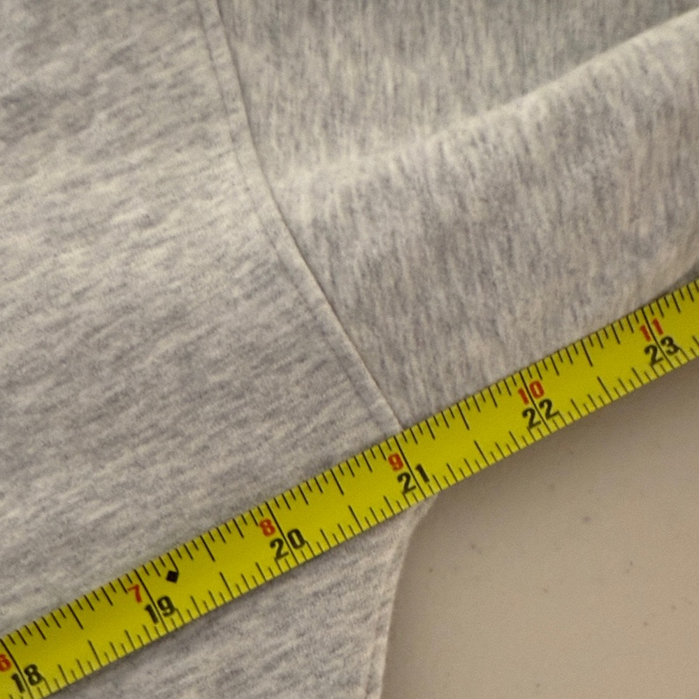 Lululemon Go Forward Women's Cozy Turtleneck Sweater - Light Gray size 6 - Picture 11 of 11